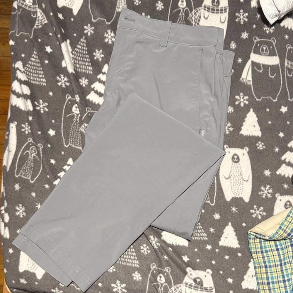 Izod 34x32 grey golf pants